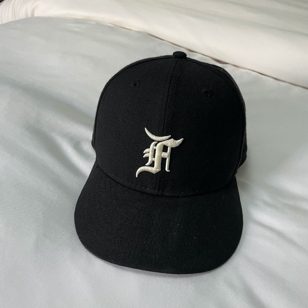 FEAR OF GOD ESSENTIALS NEW ERA FITTED BASEBALL CAP